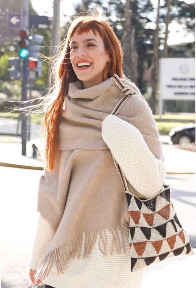 Hand Matters. Styling ruana with chaguar bag