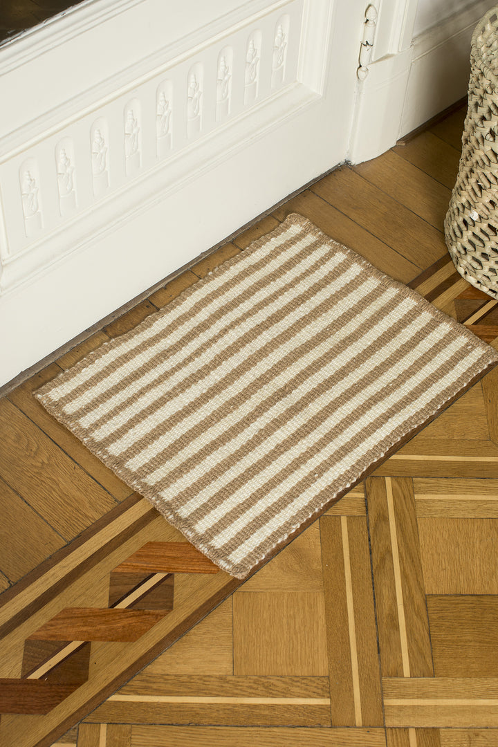 Hand Matters. Handwoven wool rug