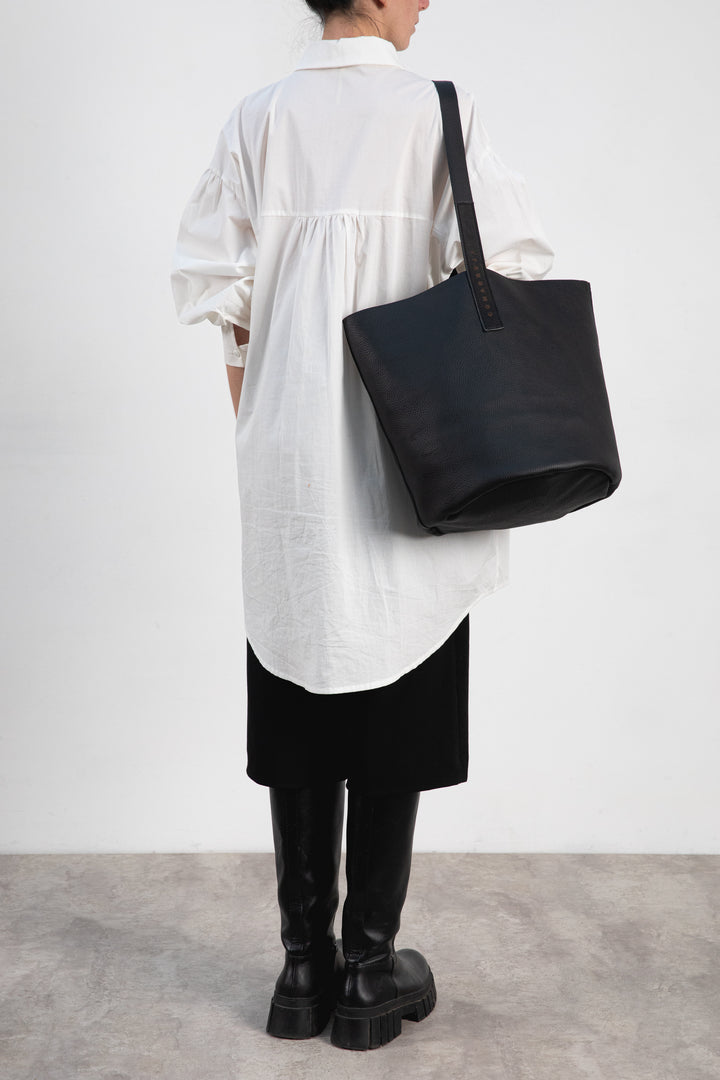 Hand Matters. Super premium leather bag. Black