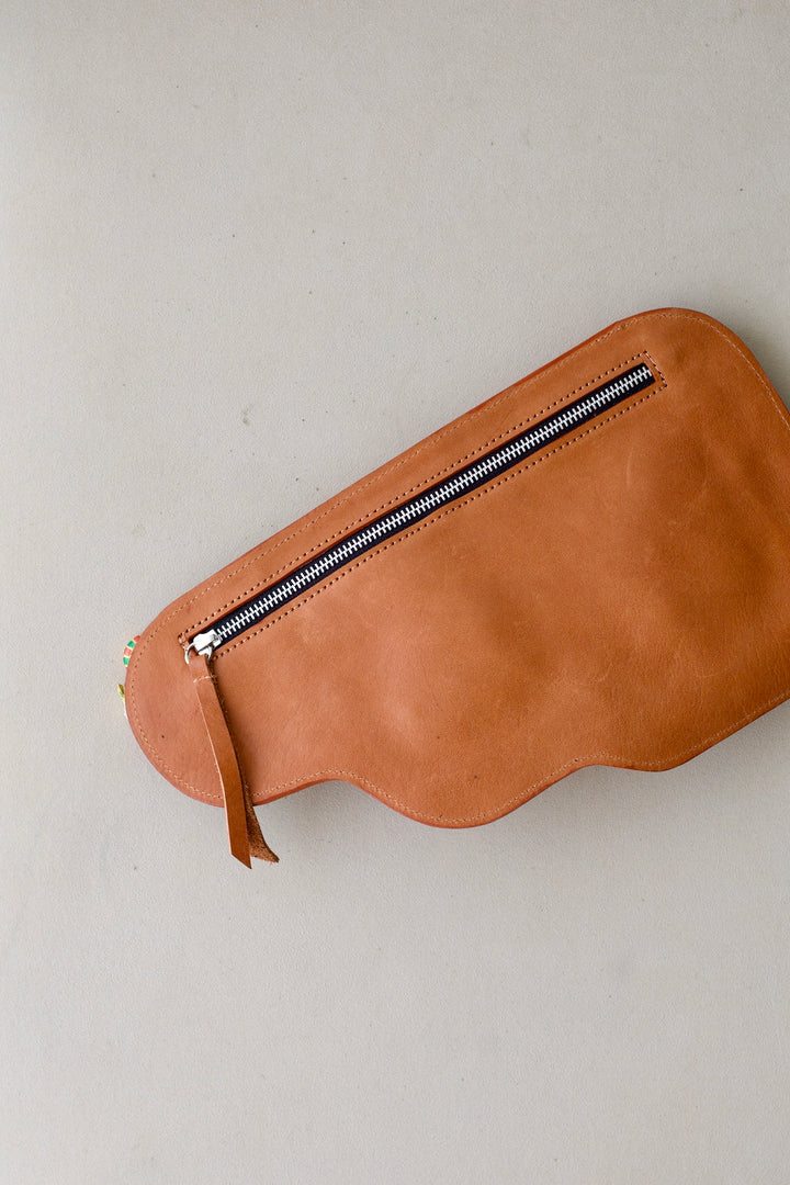 Hand Matters. Caramel Coco Sling Bag