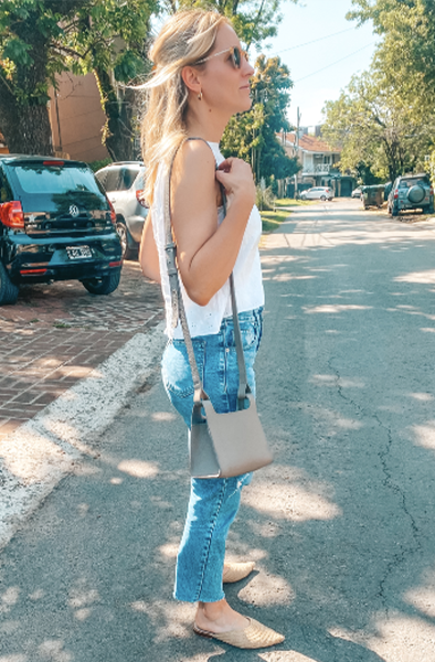 Hand Matters Crossbody leather bag Wear it out!