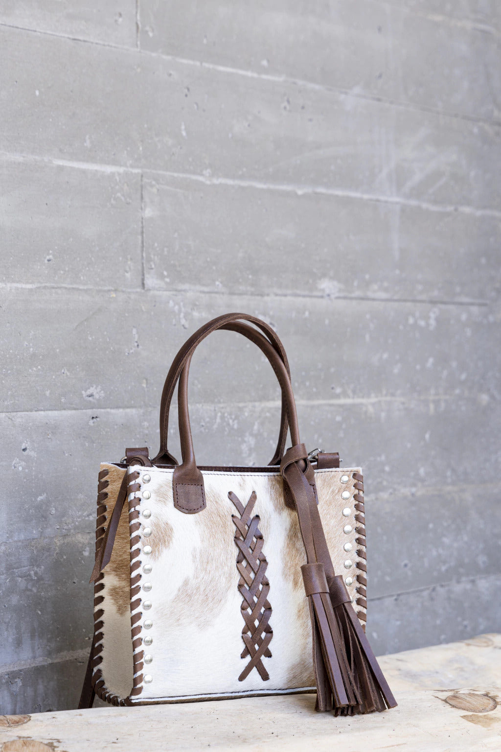 Hand Matters. Leather bags and small accessories