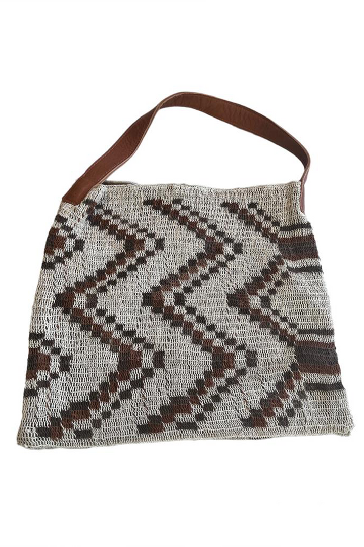 Pure charm! Susana Chaguar Handbag. Hand Matters