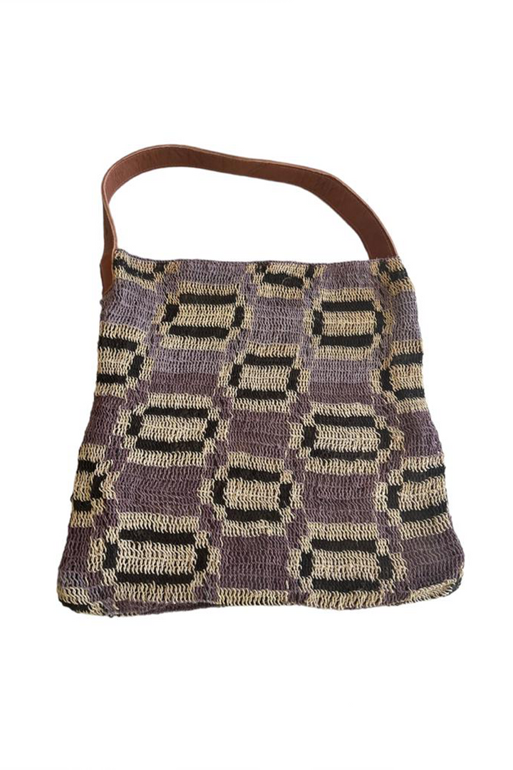 Chic Chaguar Handbag with leather straps. Hand Matters