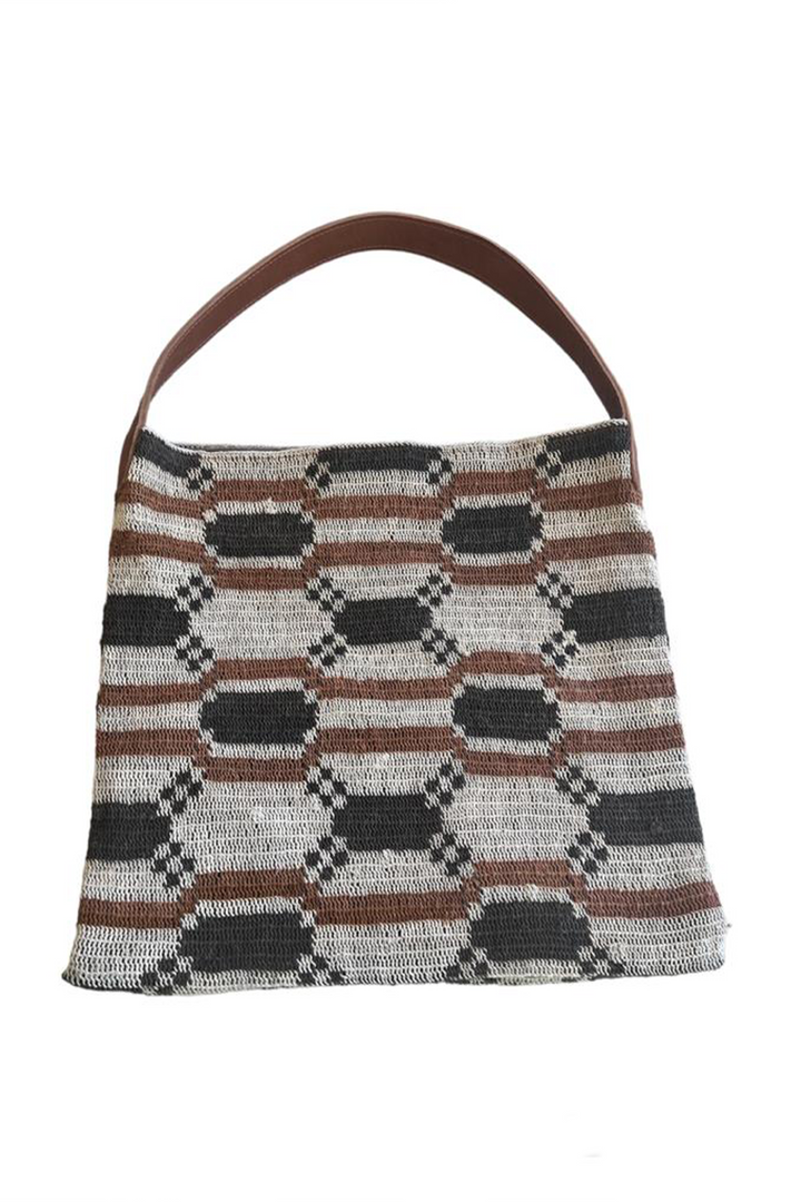 Comfortable chaguar and leather handbag. Hand Matters