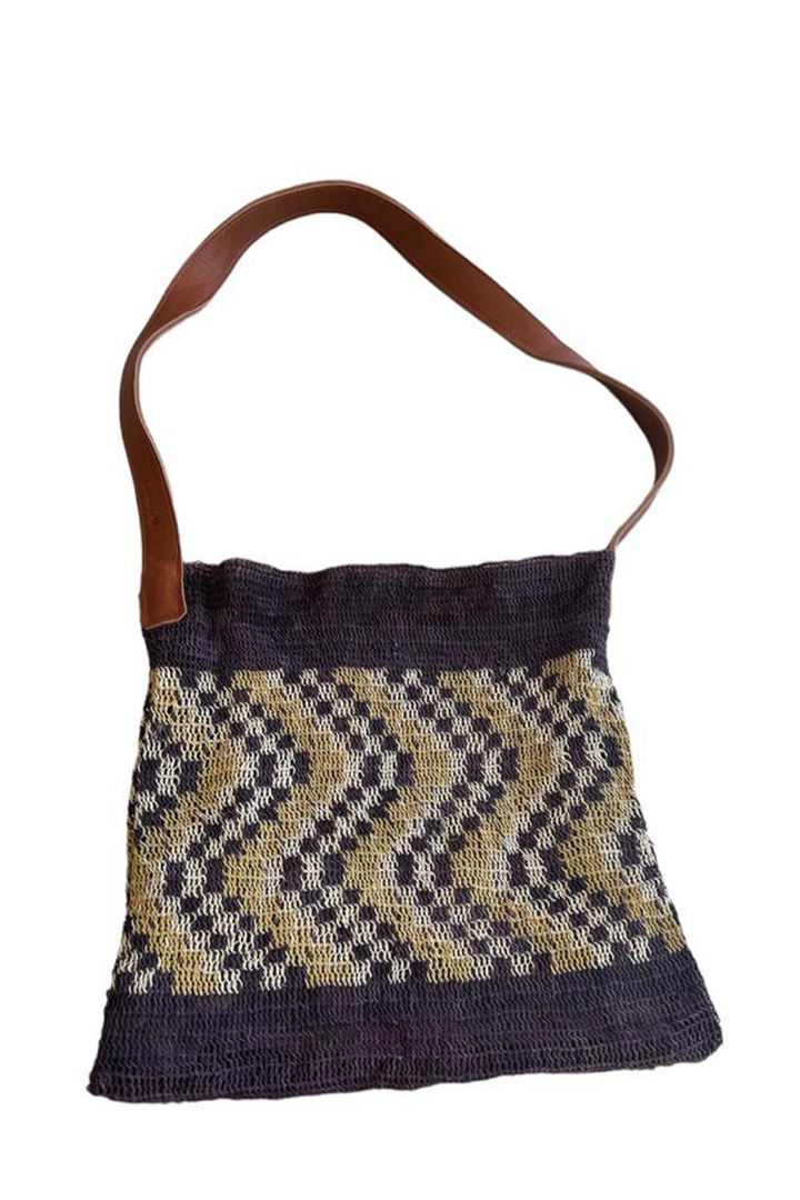 Sustainable accessories. Hand Matters