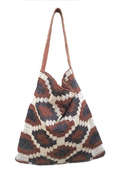 Hand Matters. Chaguar bag with leather straps from Latin America