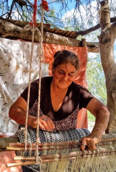 Hand Matters. Artisans. Handwoving
