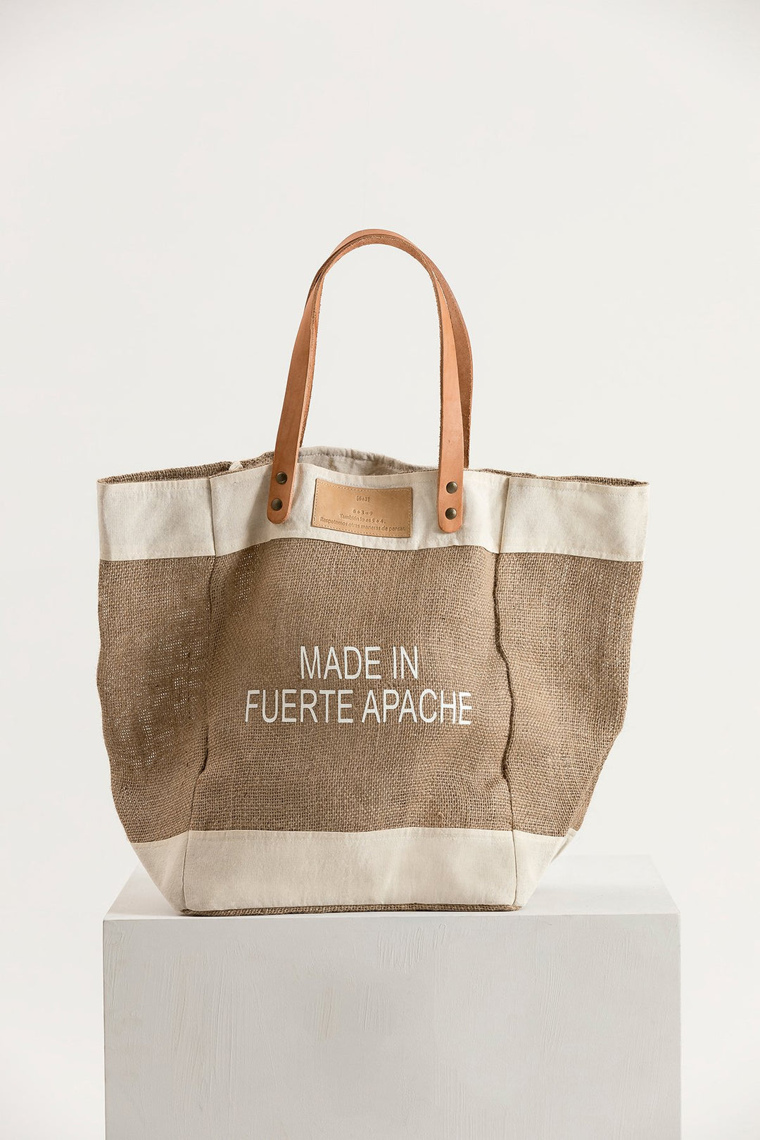 Hand Matters. Tote Bag Beige