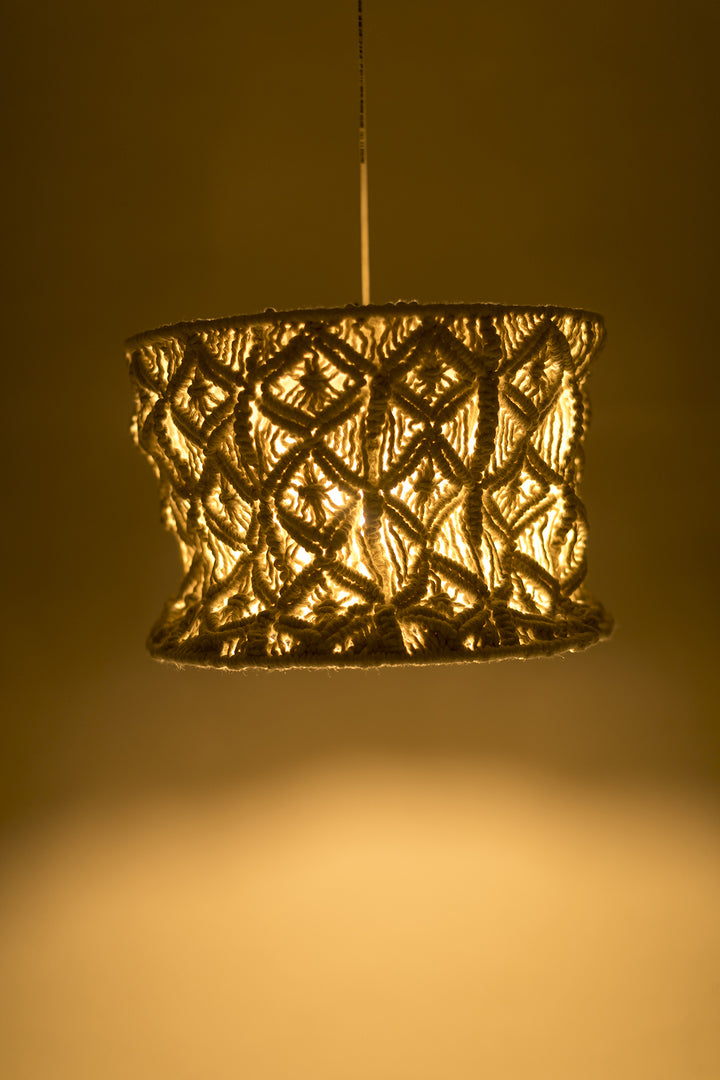 Hand Matters. Macramé Lamp Shade