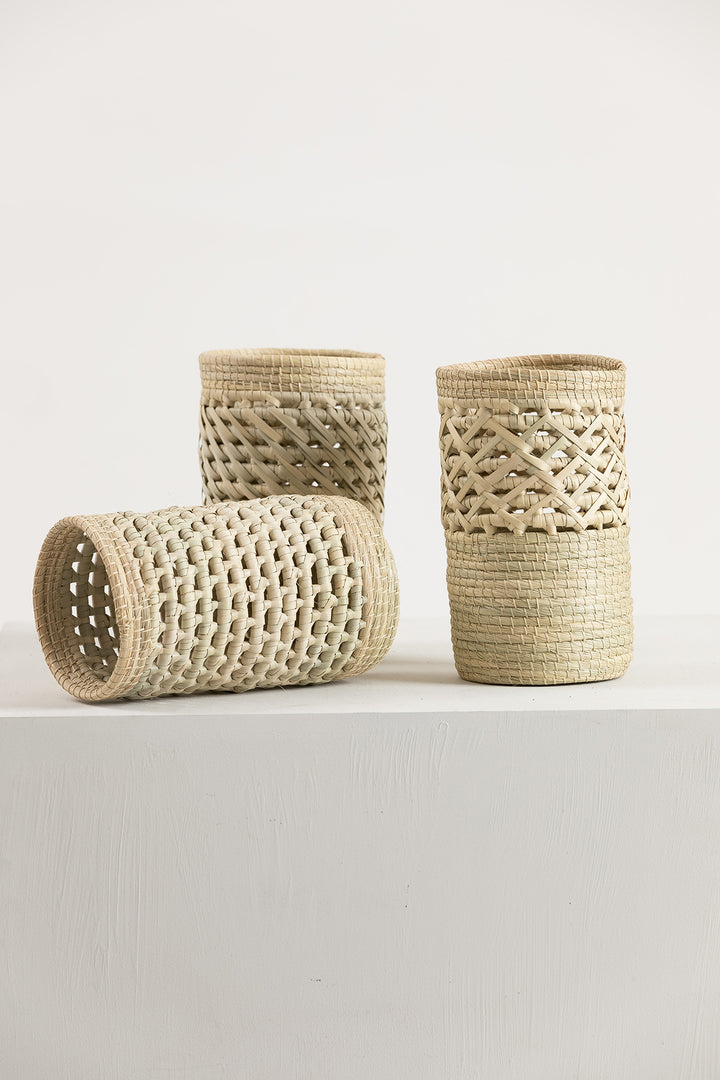 Hand Matters. Bottle Holders Basketry