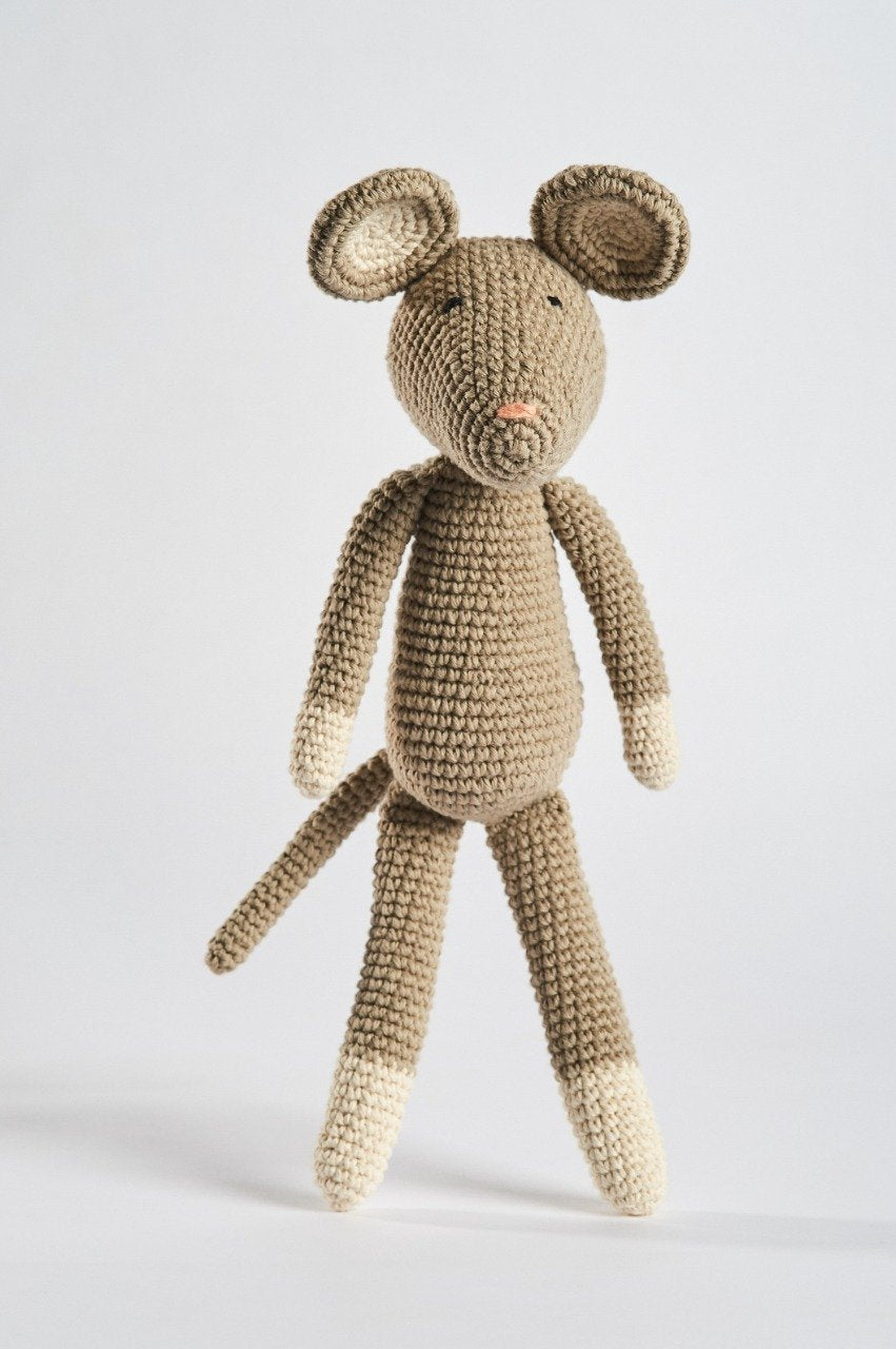 Crochet Mouse. Hand Matters.
