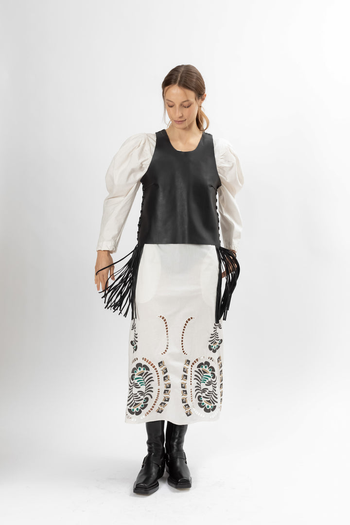 Hand Matters. Folk rock look. Leather top