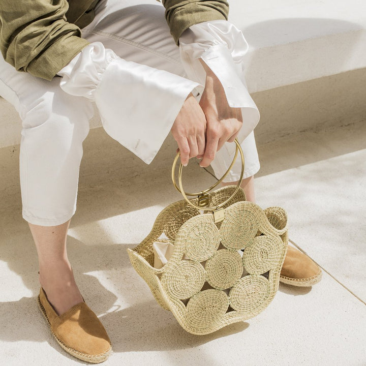 Hand Matters. Styling Alpargatas. Elegant